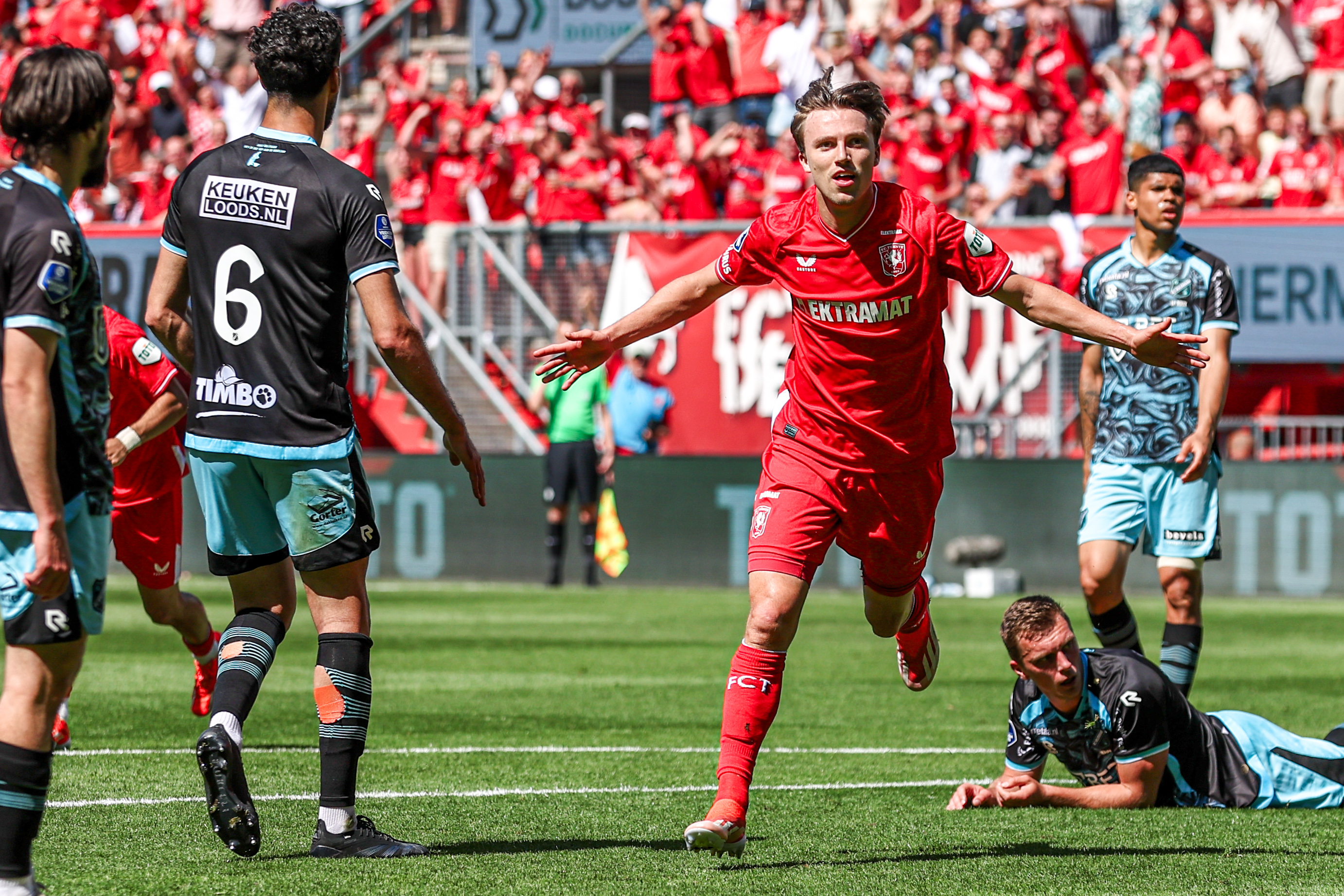 66889815 FC Twente v2