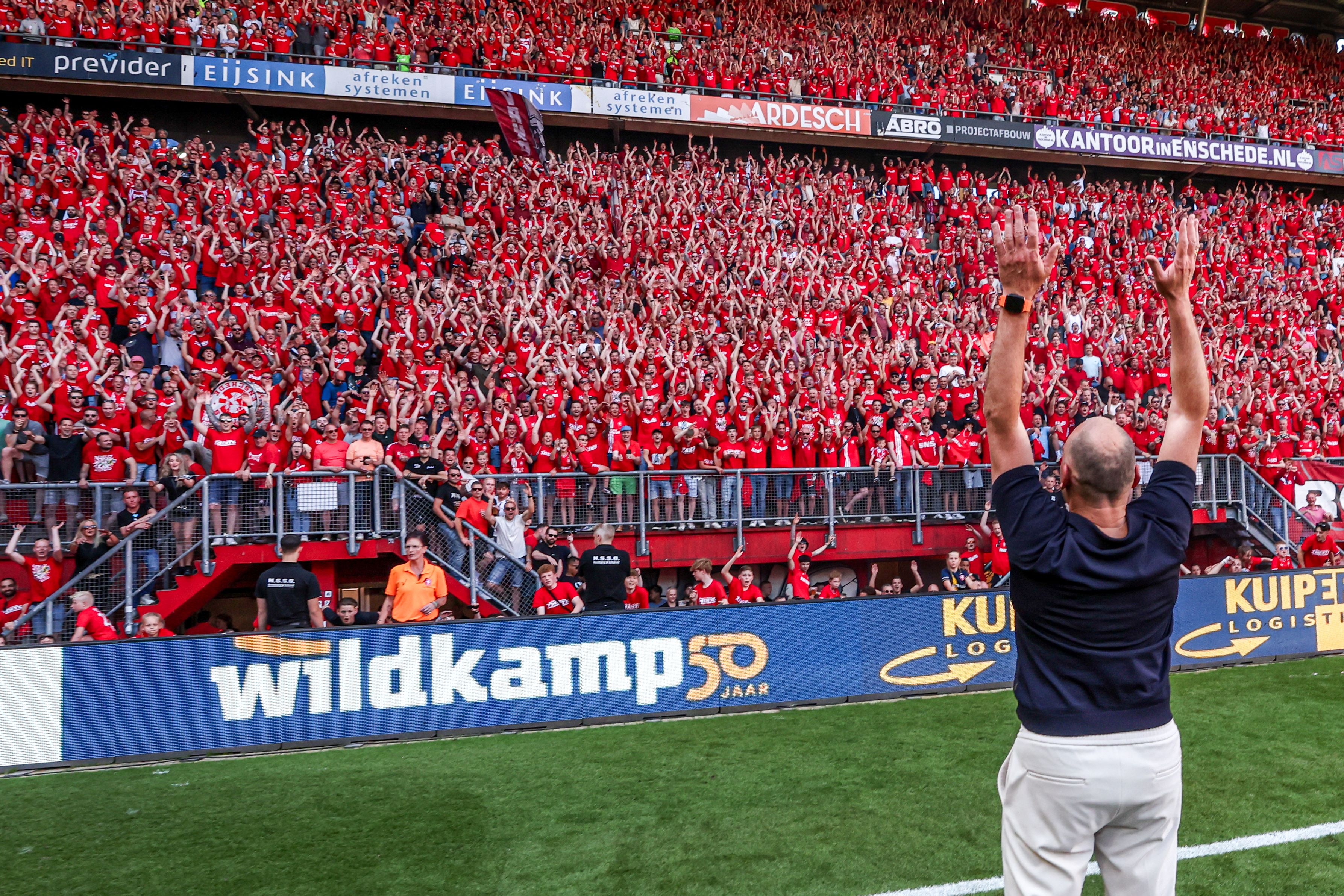 66894862 FC Twente v2