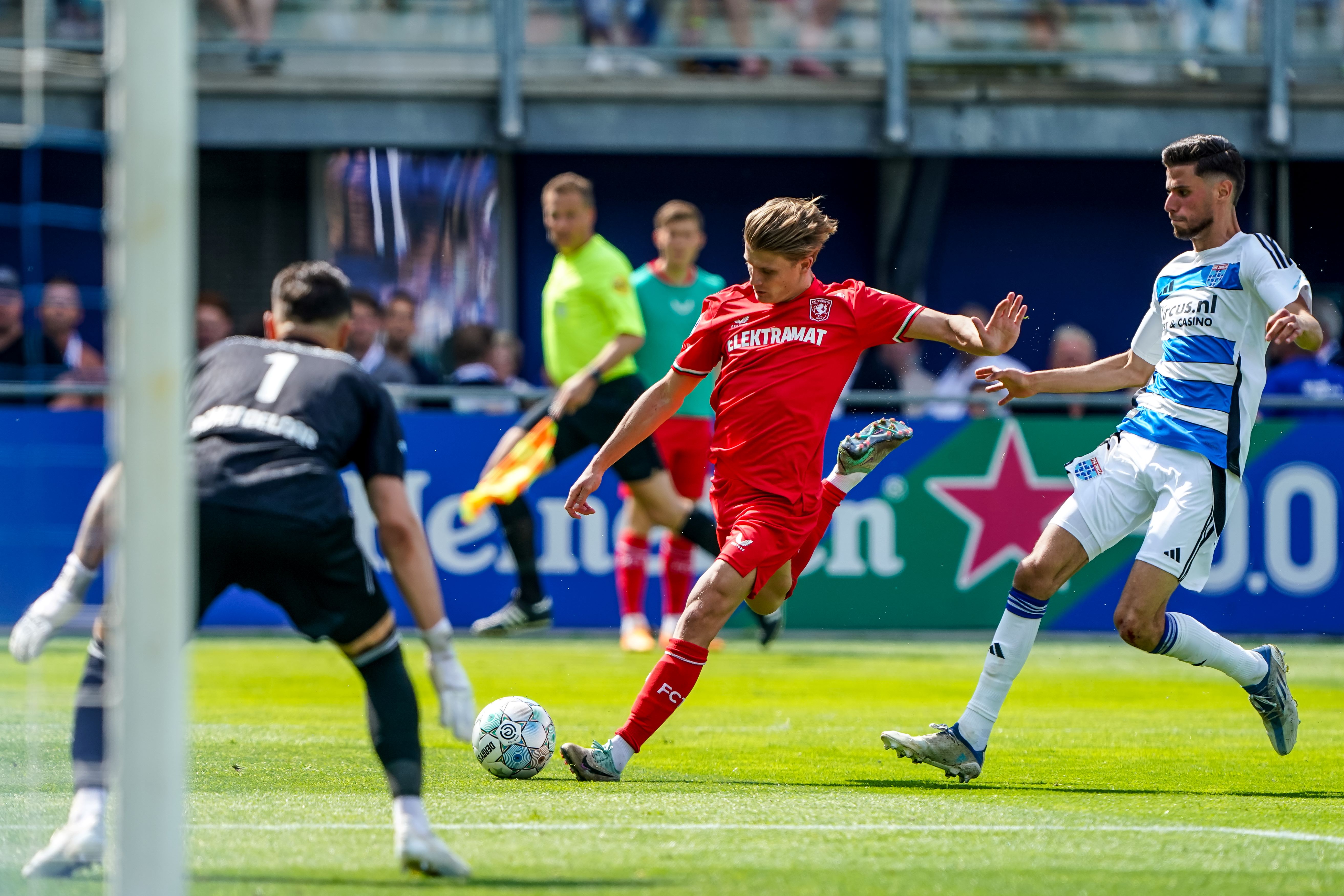 67118636 FC Twente