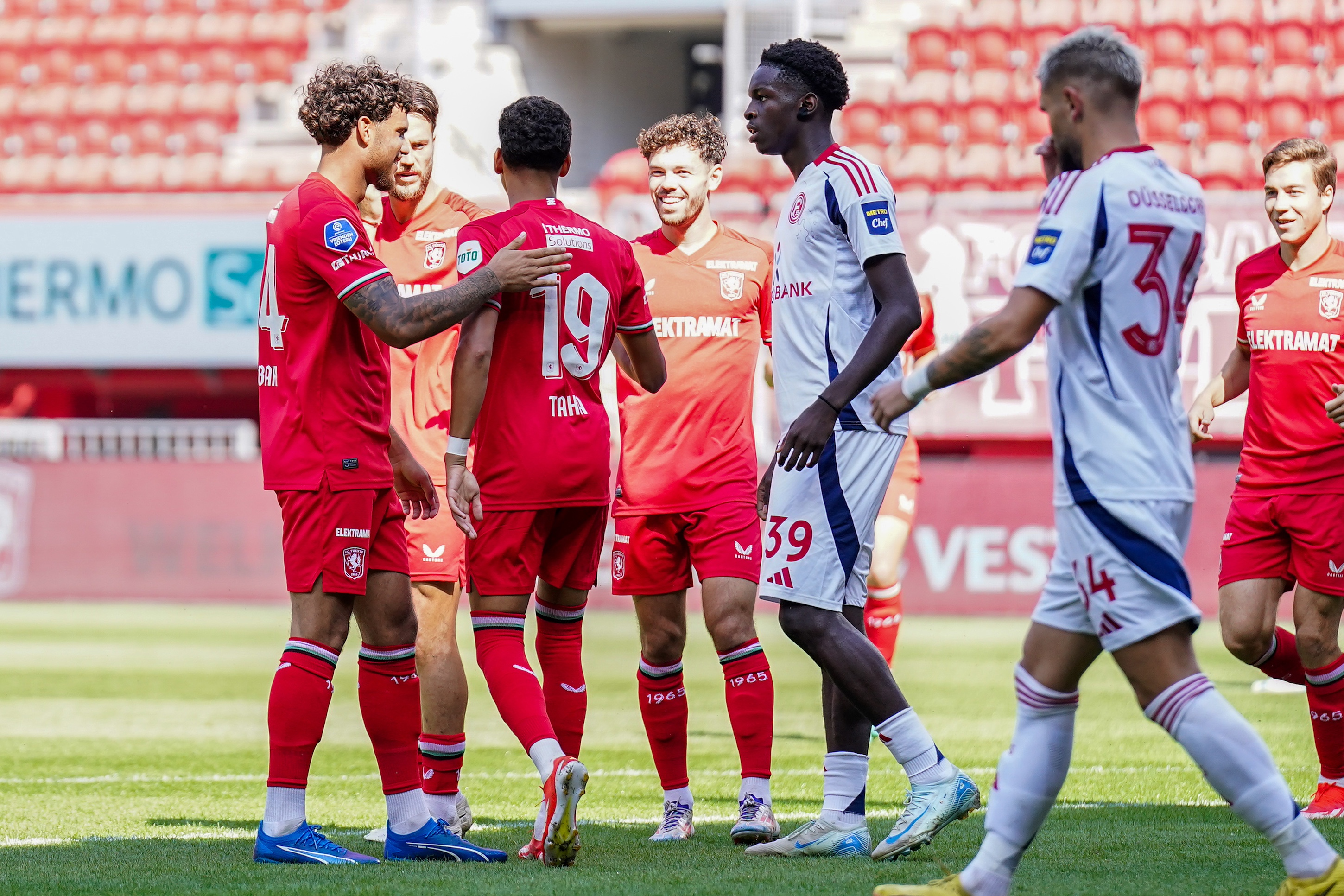 70062875 FC Twente