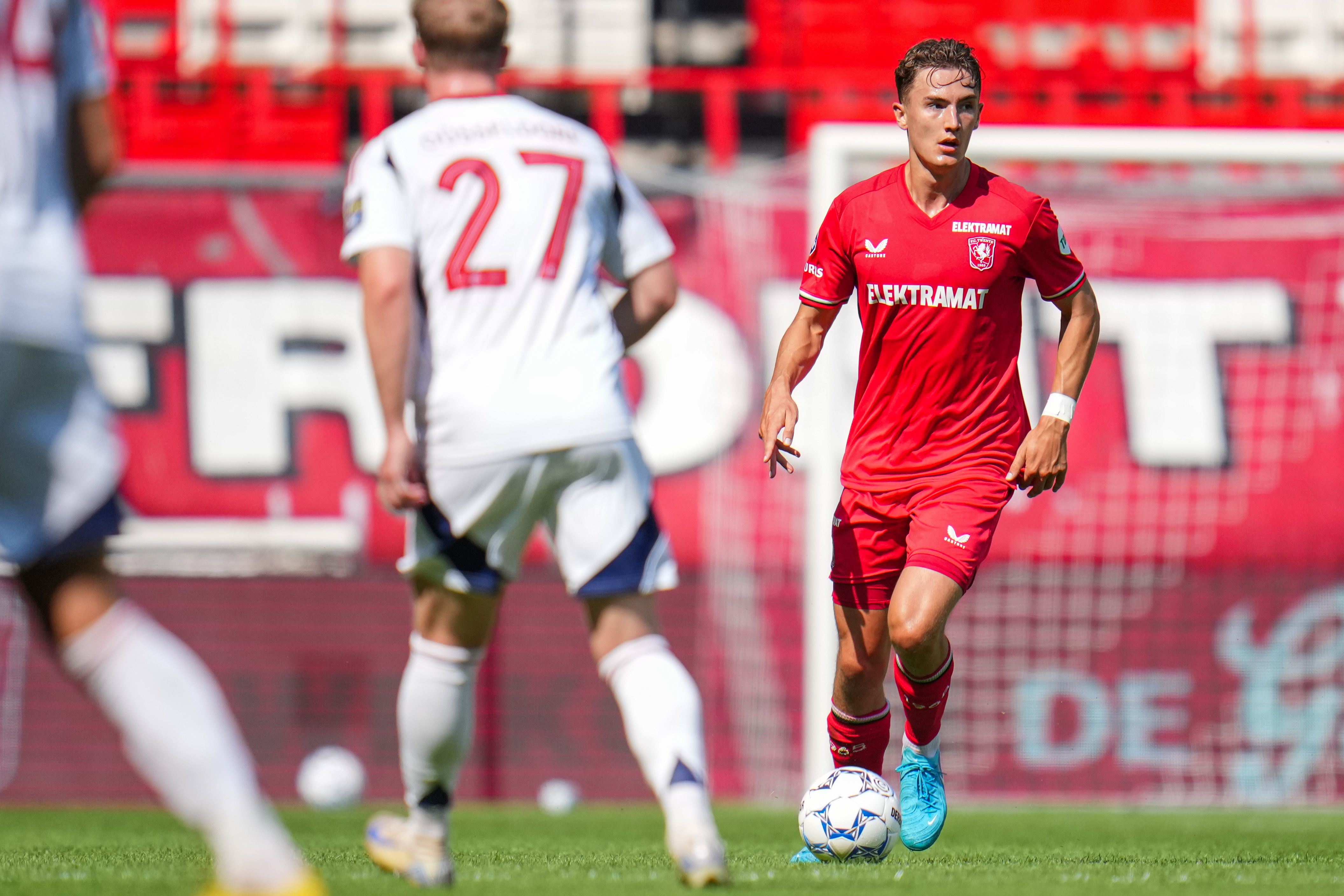 70063594 FC Twente v2