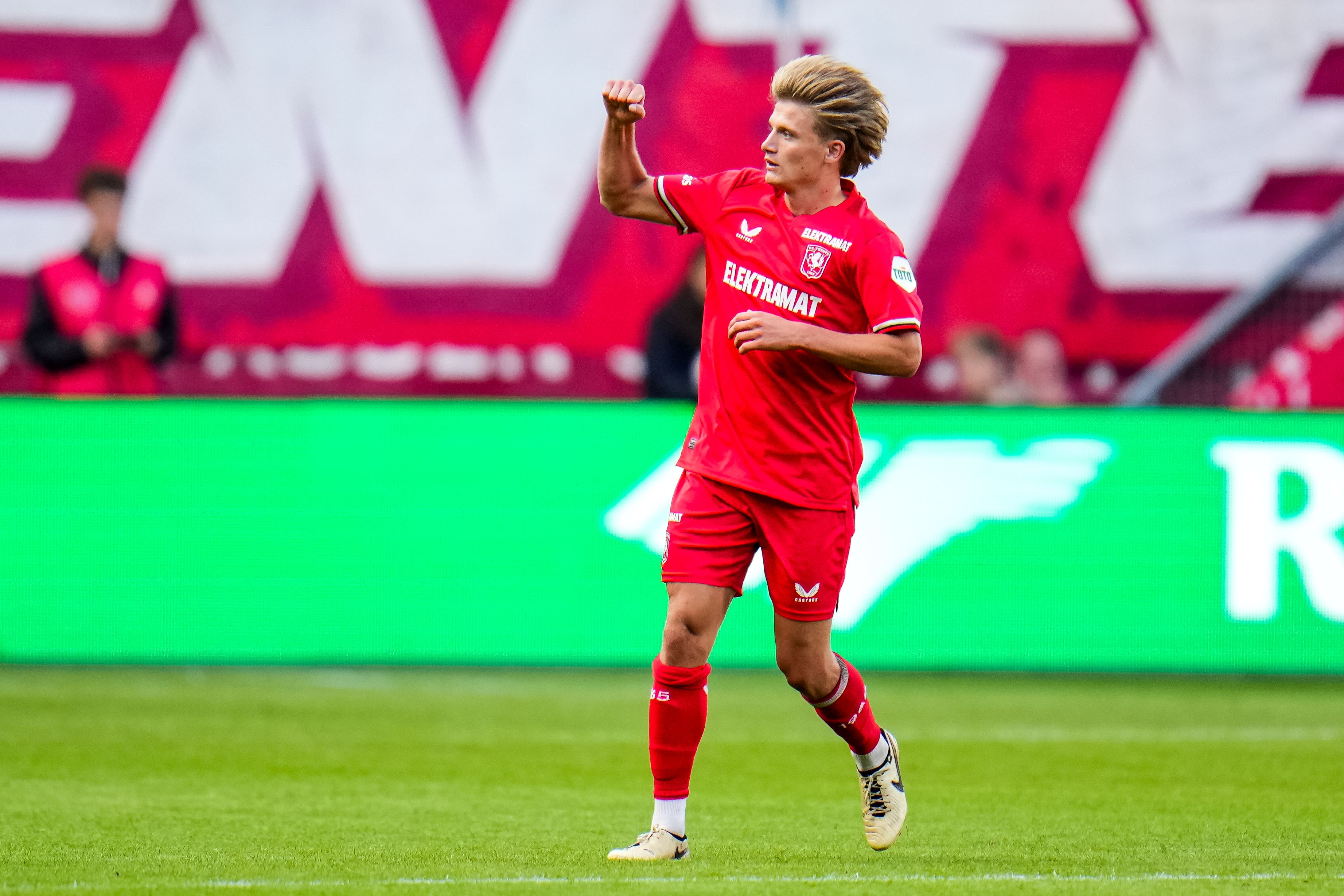 70300130 FC Twente