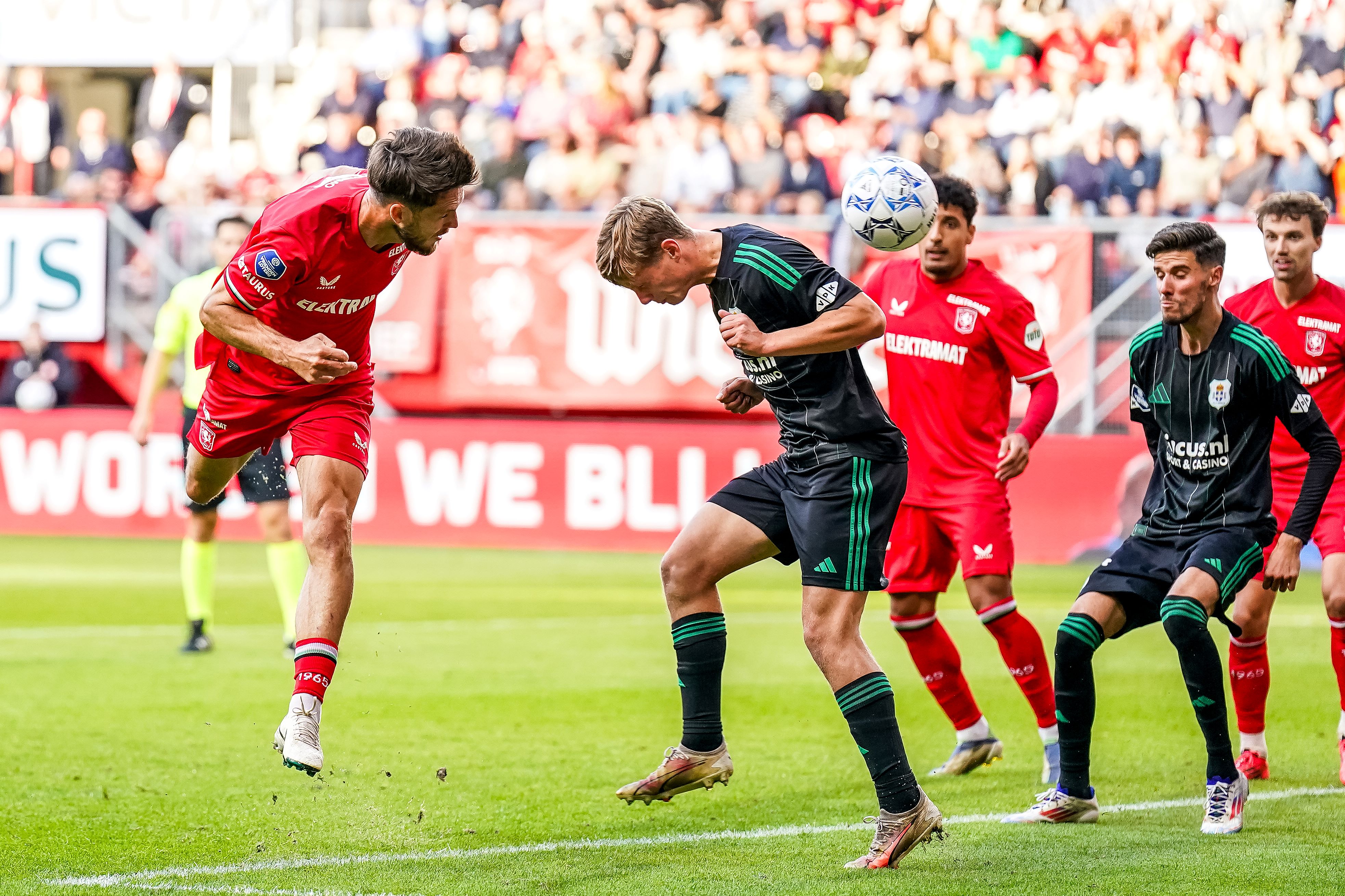 70301430 FC Twente v2