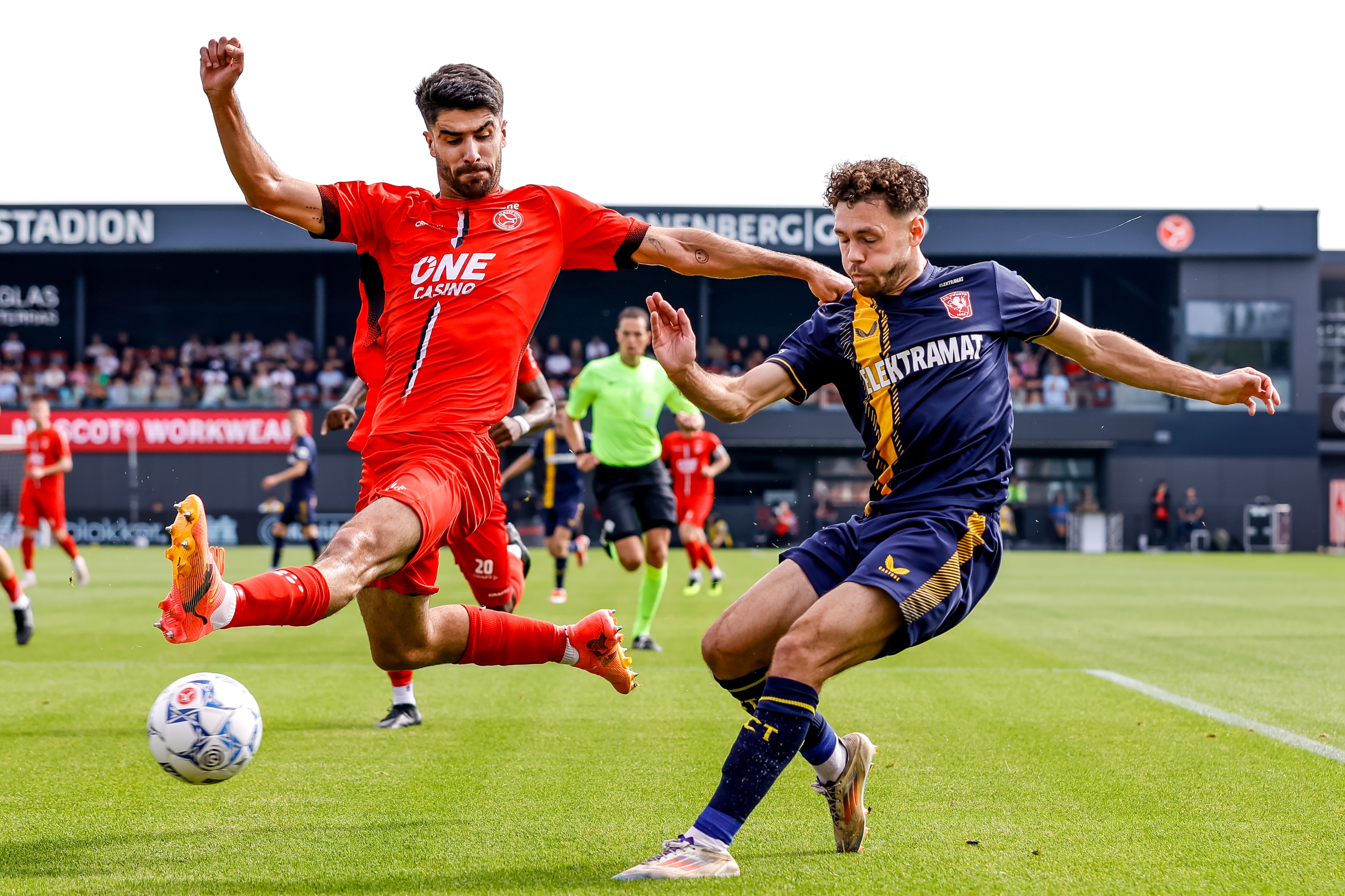 70566186 FC Twente