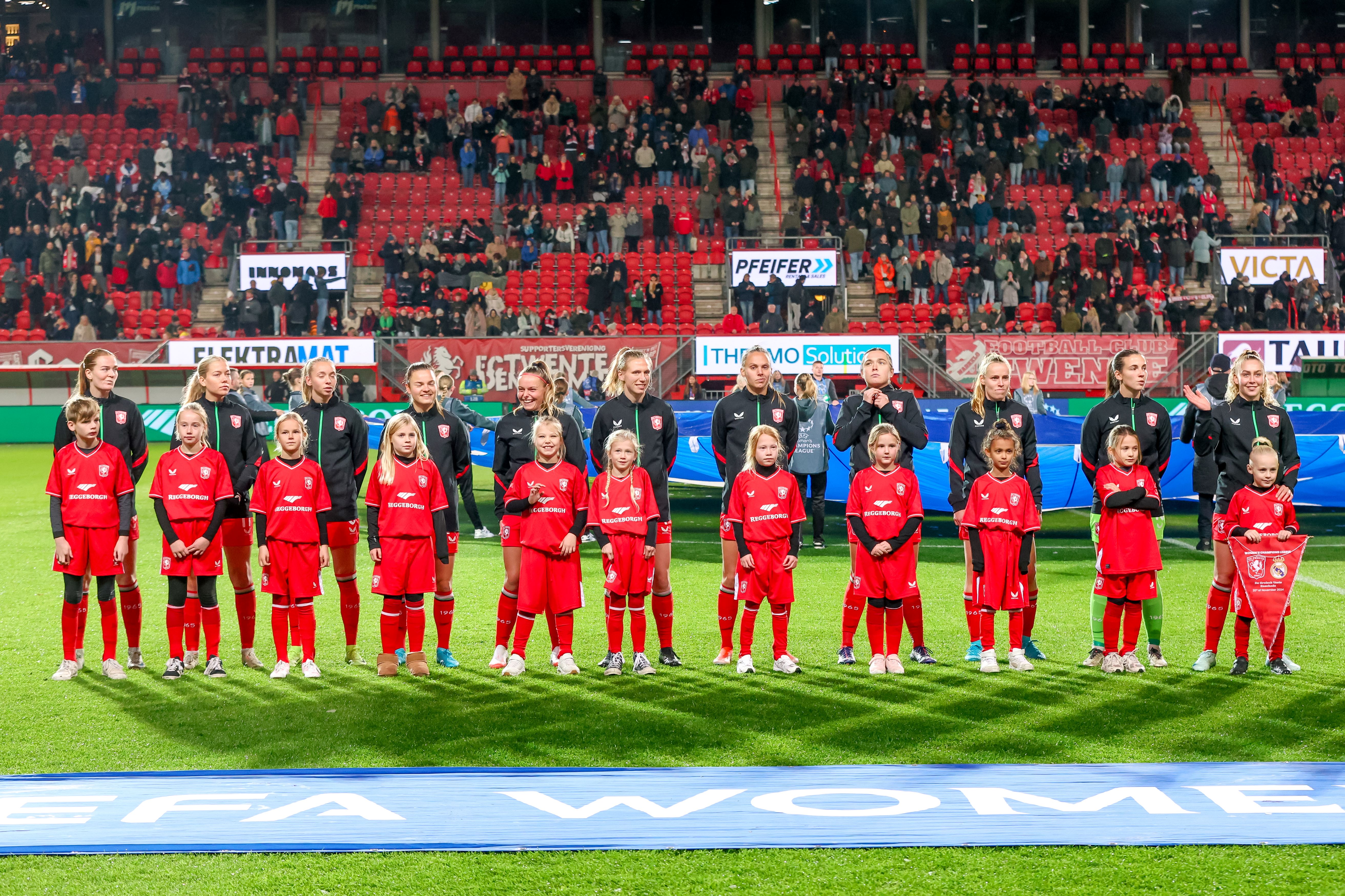 72243247 FC Twente