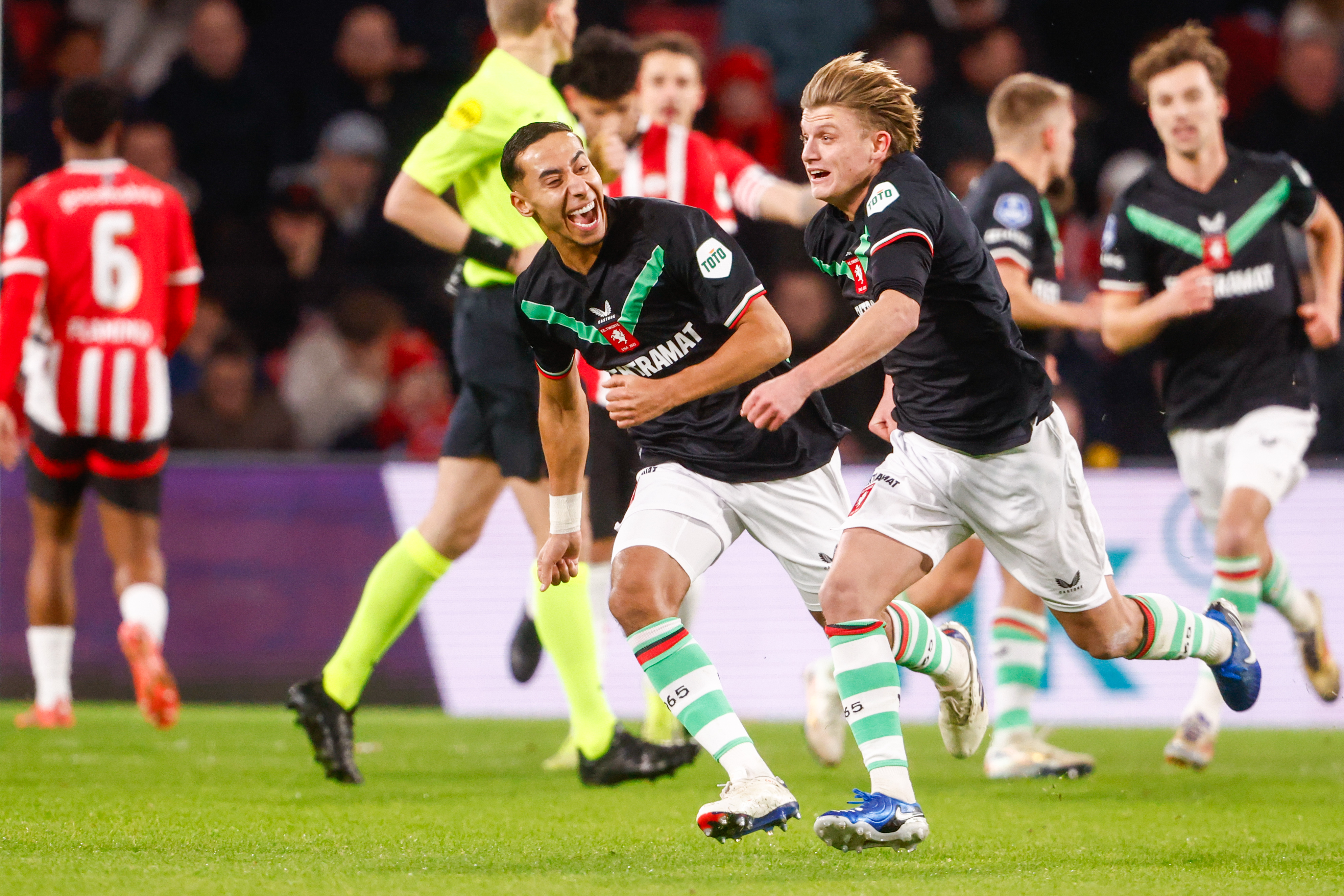72621833 FC Twente v2