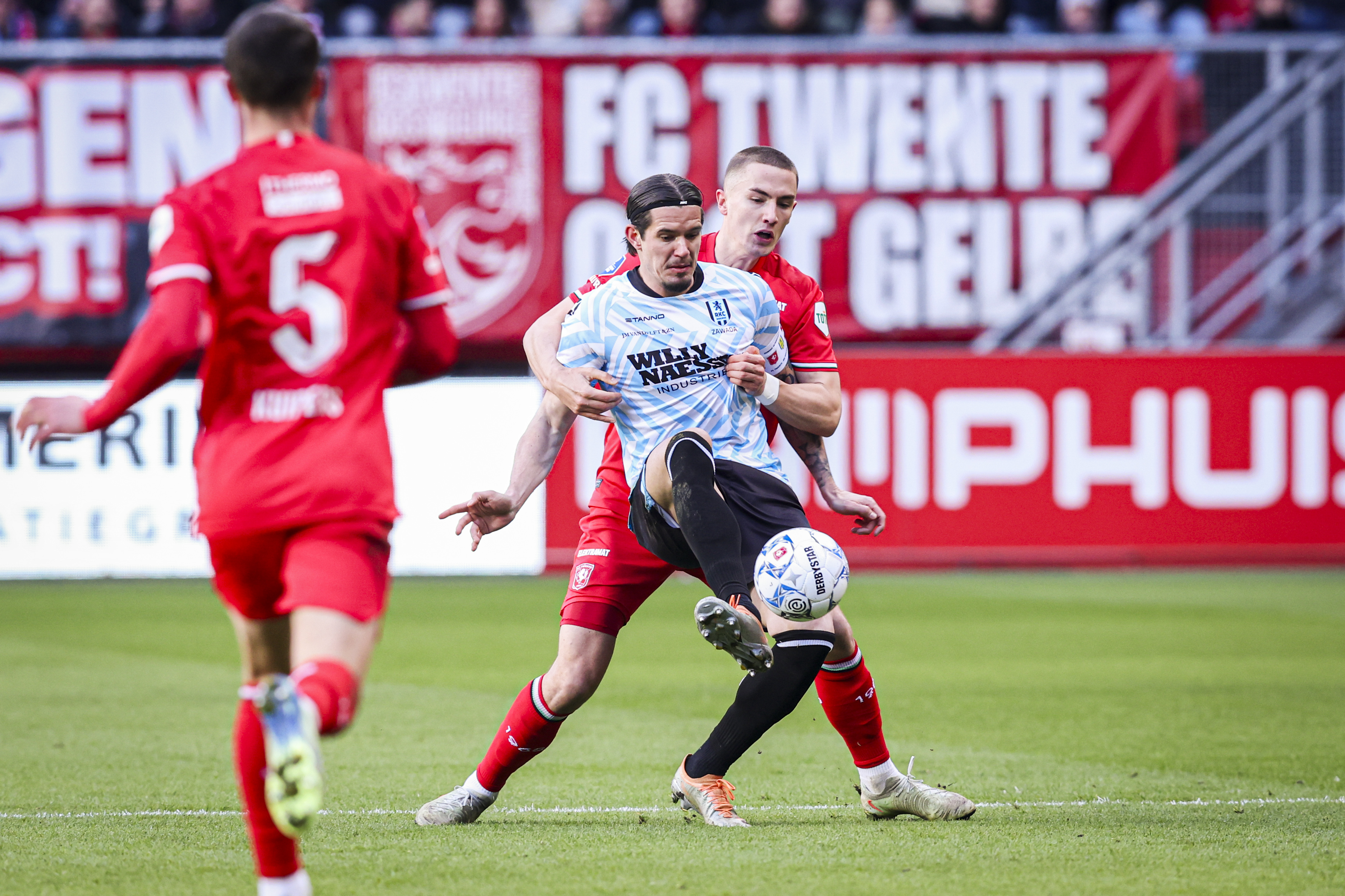 74382161 FC Twente