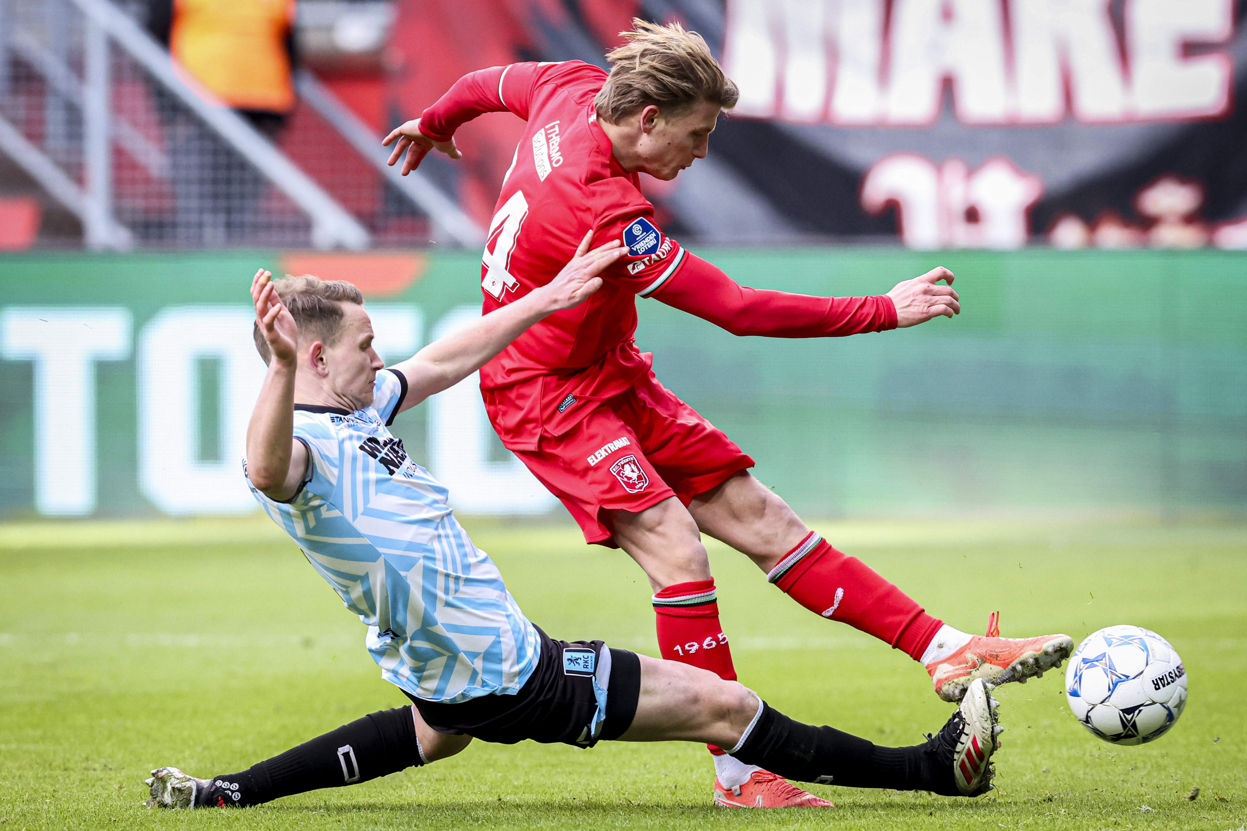 74385382 FC Twente
