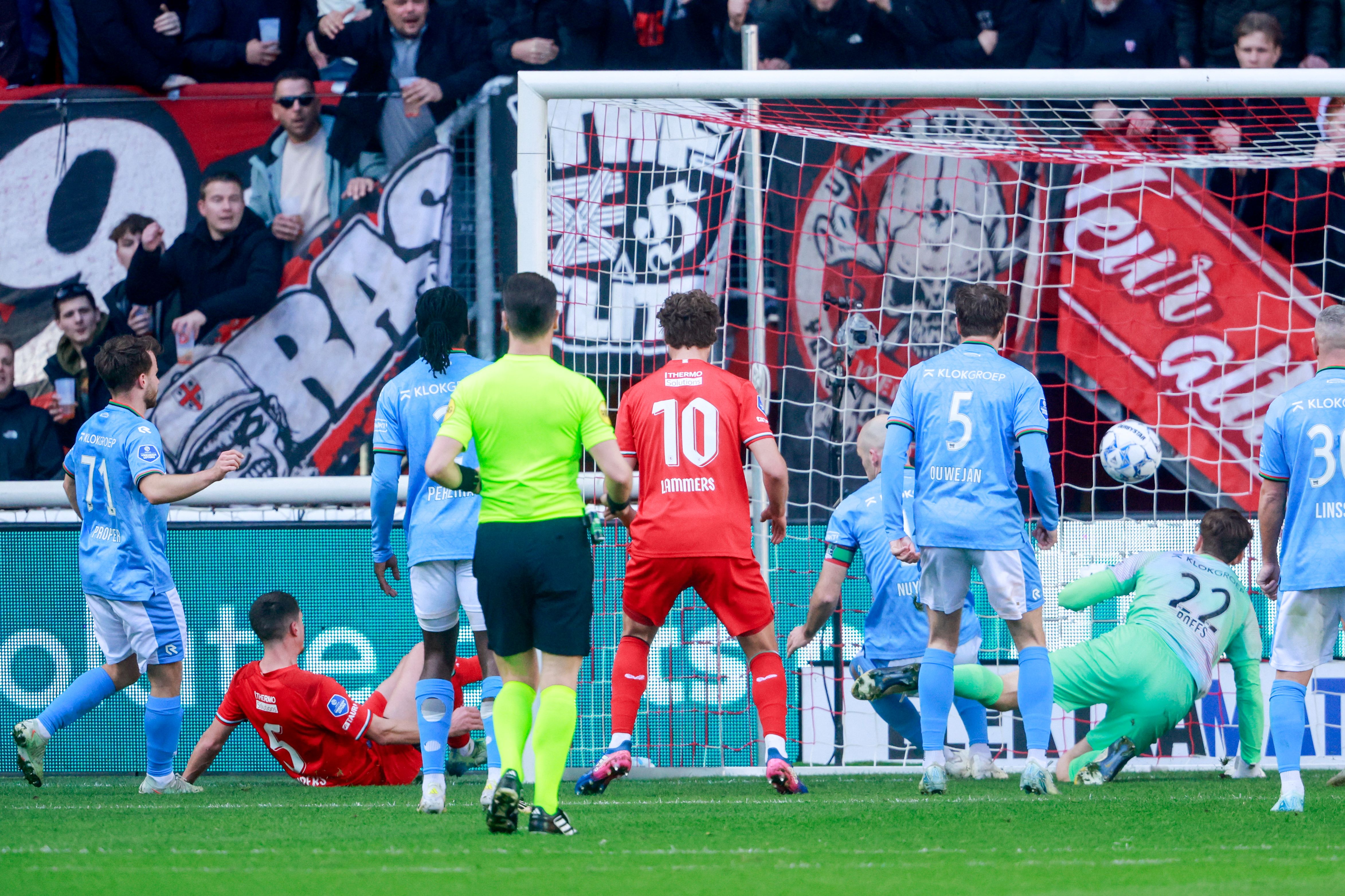 74598126 FC Twente