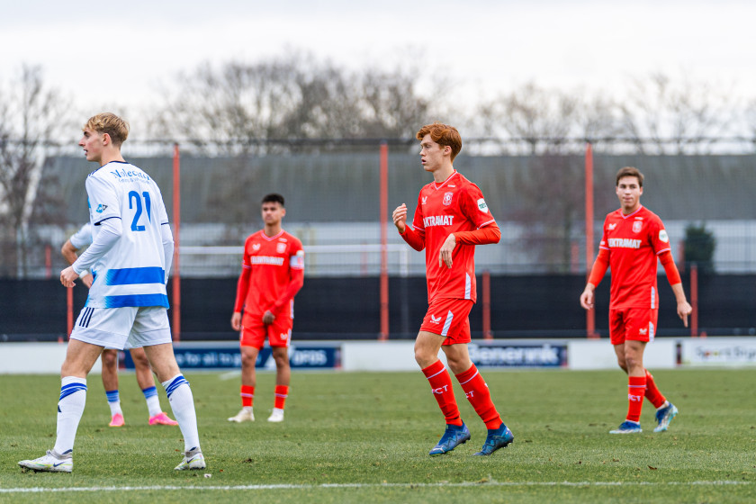 FC Twente Wint Oefenduel Van PEC Zwolle