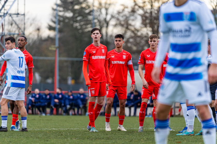 FC Twente Wint Oefenduel Van PEC Zwolle