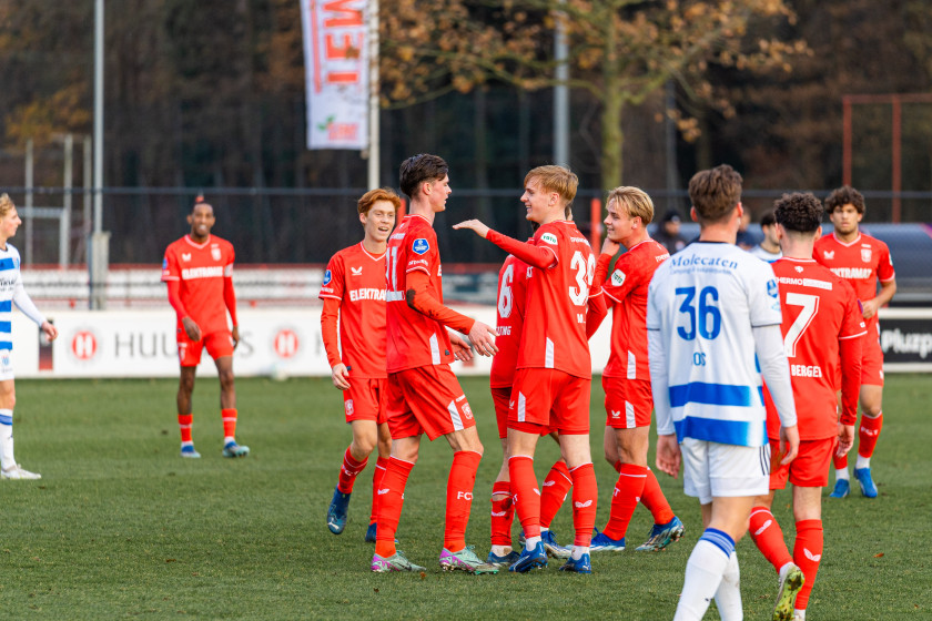 FC Twente Wint Oefenduel Van PEC Zwolle