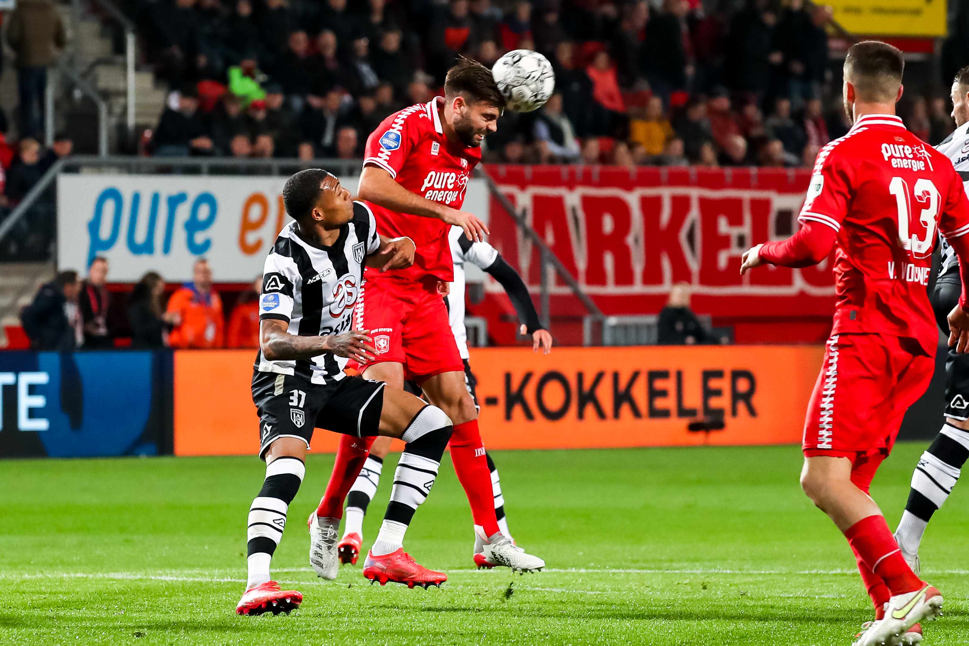 FC Twente Heracles Almelo 4