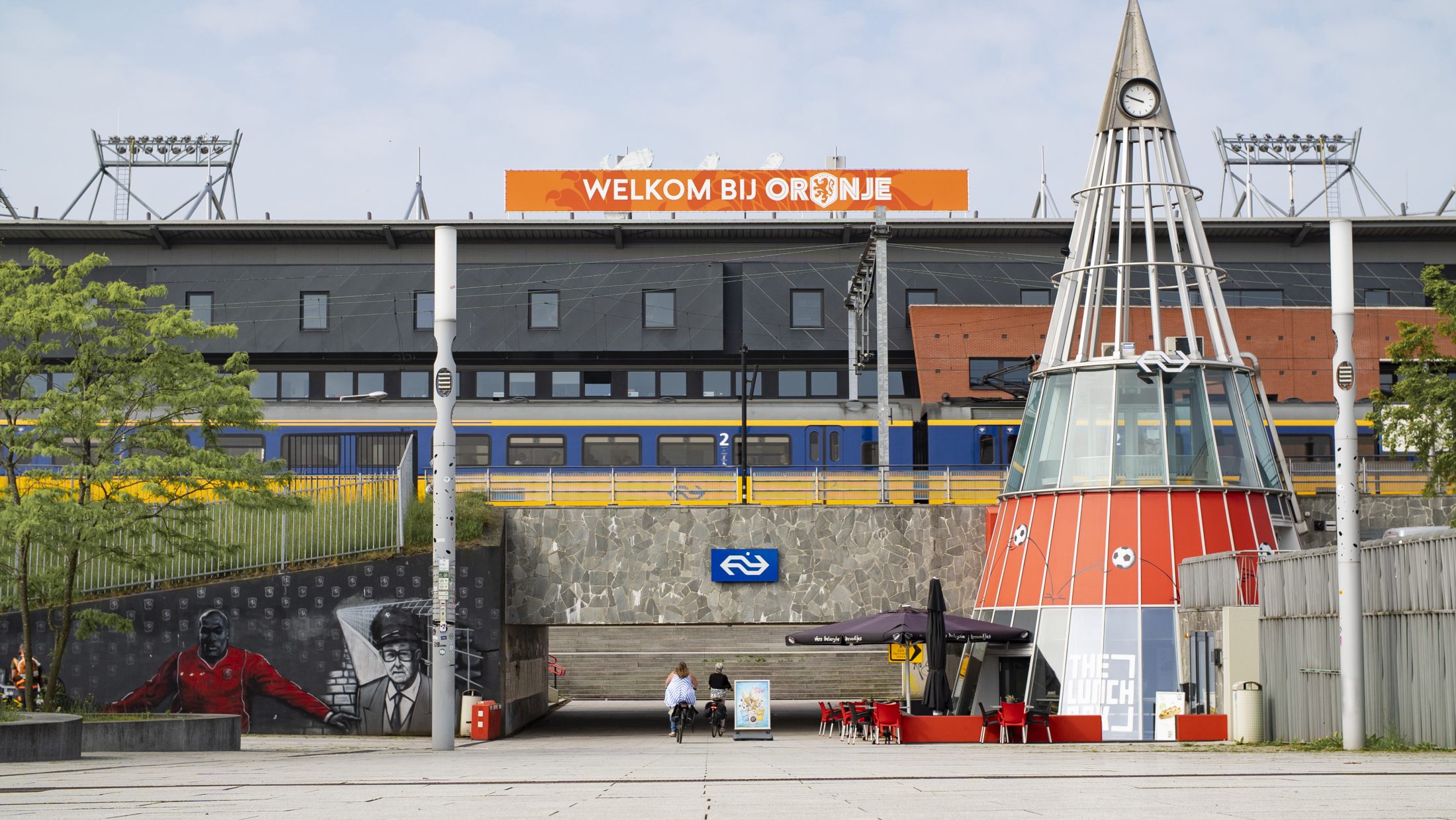 Oranje8