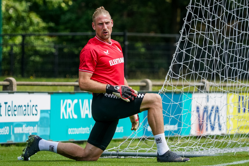 FC Twente Wint Oefenduel Van PEC Zwolle